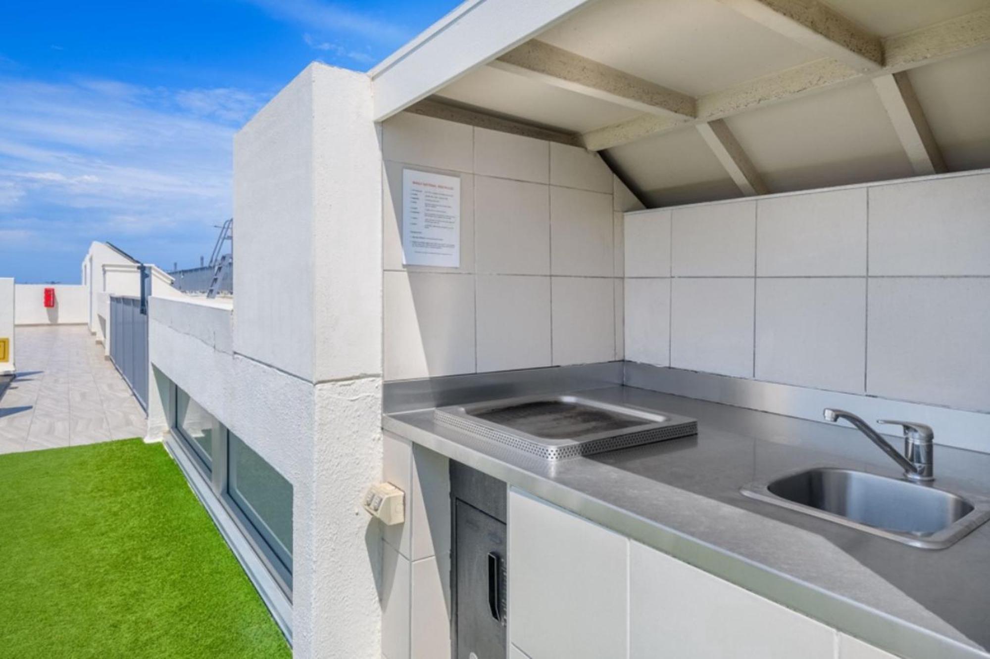 Appartamento Stunning Ocean Views With Manly At Your Doorstep Sydney Esterno foto
